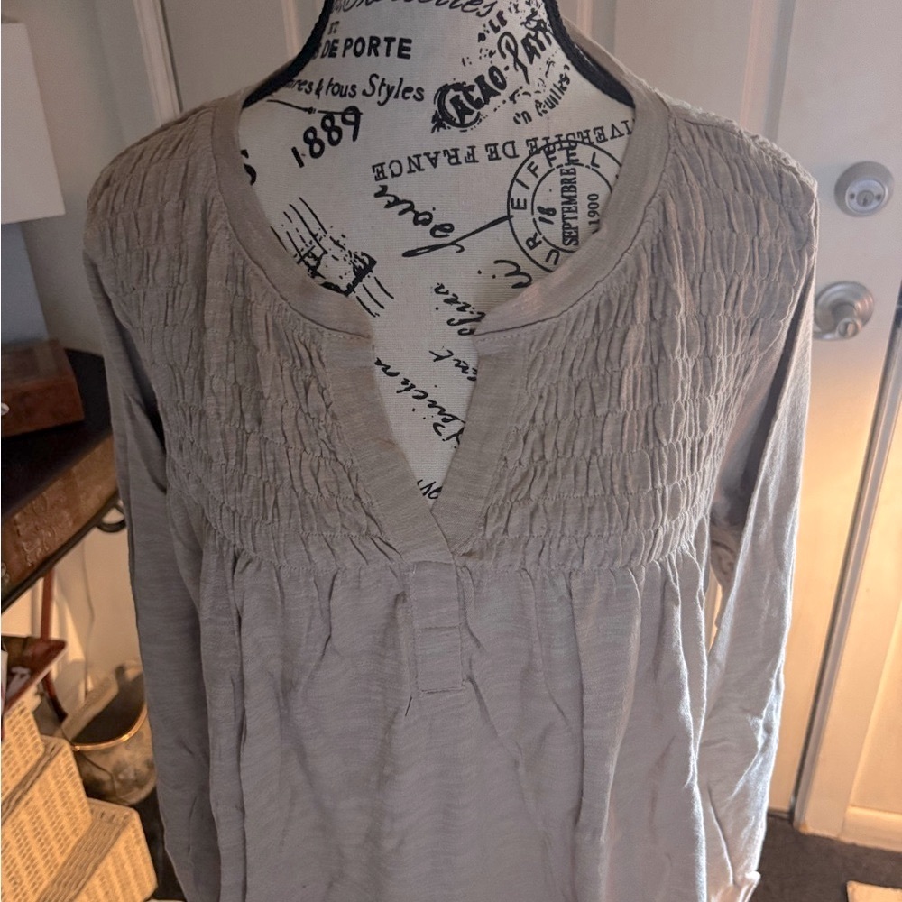 Latte color GiGi USA Long Sleeve Blouse nwt nib Sz S